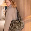 reisenthel Schultertasche Moonbag Leo Fake Fur braun Produktbild-Vorschau 9