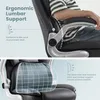 A person sitting in an office chair, with close-ups highlighting the lumbar support. Produktbild-Vorschau