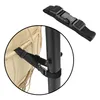 A close-up of a strap securing a hanging chair to its stand. Voir les images du produit