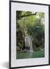 MuchoWow® MuchoWow® Gerahmtes Poster Ein hoher Wasserfall Produktbild-Vorschau 1