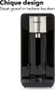 A close-up product shot of a black Daewoo hot water dispenser with a silver top. Produktbild-Vorschau
