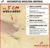A close-up of a person's hand touching a fluffy, cream-colored sheepskin material, with text overlays describing its features and benefits. Produktbild-Vorschau
