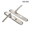 Two modern door handles with long plates are displayed against a white background. Anteprima dell’immagine prodotto
