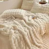 Cremefarbene Sherpa-Decke mit Kaninchenfellimitat, 150 × Produktbild-Vorschau 4