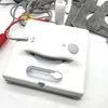 A window cleaning robot and accessories laid out on a white surface. Produktbild-Vorschau