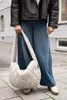 reisenthel moonbag Umhängetasche puffer stone 24 L GO7097 Produktbild-Vorschau 8