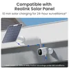 A Reolink solar panel connected to a Reolink security camera, mounted on the exterior wall of a building. Produktbild-Vorschau