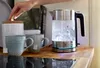 Hervidor eléctrico compacto de Russel Hobbs, 2200 vatios, Vista previa de la imagen del producto 6