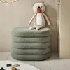 Petite Amélie Sitzhocker mit Stauraum Ted – Olivegrün - Produktbild-Vorschau 3