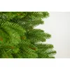 A close-up view of the branches of an artificial Christmas tree. Podgląd zdjęcia produktu