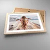 Gerahmtes Poster - Rahmen in heller Eiche - Frau Boot Produktbild-Vorschau 3