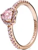 A close-up studio shot of a ring. Produktbild-Vorschau
