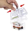 A hand is holding a toy vehicle and a white plastic structure, demonstrating how they interact. Anteprima dell’immagine prodotto