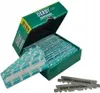 A box of Derby Professional razor blades is shown, with some blades scattered around. Podgląd zdjęcia produktu