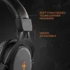 Close-up of a black gaming headset, highlighting its adjustable headband and padded earcups. Produktbild-Vorschau