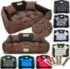 A collage of dog beds in various colors and a close-up of the fabric with water droplets. There are also personalized name tags. Voir les images du produit