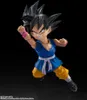 A Dragon Ball GT Son Goku action figure in a dynamic pose against a black background. Náhled obrázku produktu