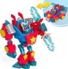 A toy robot in its robot form and a smaller inset image showing it in its vehicle form. Anteprima dell’immagine prodotto