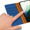 A hand is shown interacting with a phone case. Náhľad obrázku produktu