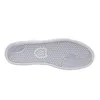 The image shows the sole of a white K-Swiss shoe against a white background. Produktbild-Vorschau