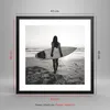 Gerahmtes Poster - Schwarzer Rahmen - Frau Strand Surfen - Produktbild-Vorschau 5