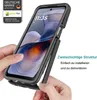 A person is demonstrating how to install a phone case onto a smartphone. Produktbild-Vorschau