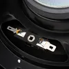 A close-up view of the terminal connections on a speaker. Anteprima dell’immagine prodotto