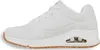 A side view of a white sneaker with a gum sole. Anteprima dell’immagine prodotto