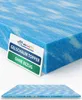 A close-up of a blue gel foam topper with white marbling, with a label in the foreground. Produktbild-Vorschau