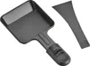 A black raclette pan and scraper are shown on a white background. Voir les images du produit