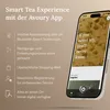 A phone displaying a tea machine app alongside a list of app features. Produktbild-Vorschau