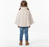 Beiger Kinderponcho für Mädchen – weicher Strick, Produktbild-Vorschau 7
