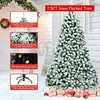 A snow-flocked Christmas tree is shown outdoors with decorative elements and feature callouts. Produktbild-Vorschau