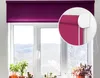 A close-up view of a purple roller blind on a window, with a detailed inset showing the pull chain mechanism. Anteprima dell’immagine prodotto