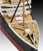 Close-up view of the bow of a model ship, the R.M.S. Titanic. Anteprima dell’immagine prodotto