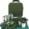 A picnic cutlery set laid out on a green towel, with a green carrying bag in the background. Anteprima dell’immagine prodotto