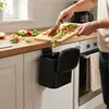 Relaxdays Nádoba na odpadky na montáž na stenu, 4 l, na Náhľad obrázku produktu 3