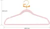 A light pink velvet hanger with a gold hook, featuring an infographic indicating 360-degree rotation. Dimensions are also shown. Produktbild-Vorschau