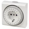 A white mechanical timer plug with a dial showing hours. Anteprima dell’immagine prodotto