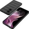 A dark gray phone case is shown next to a smartphone with a purple and pink abstract wallpaper. Produktbild-Vorschau