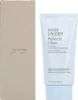 A product box and a tube of Estee Lauder Perfectly Clean Multi-Action Foam Cleanser/Purifying Mask are shown against a white background. Produktbild-Vorschau