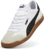 A single Puma Club 5V5 SD sneaker is shown from a slight diagonal angle against a white background. Náhled obrázku produktu