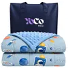YoCo Med Coperta ponderata per bambini 120 × 90 cm 2,4 kg – Spazio Blu Anteprima dell’immagine prodotto