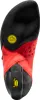 Kletterschuh "Solution Comp Woman" von La Sportiva in rot und schwarz; mit Gummi-Sohle und Belüftungslöchern. Náhľad obrázku produktu