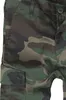 A close-up view of camouflage cargo pants. Anteprima dell’immagine prodotto