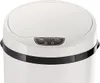 Close-up of the lid of a white sensor trash can with black trim. Produktbild-Vorschau