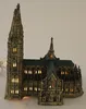 A miniature, illuminated model of a cathedral, likely a decorative item. Produktbild-Vorschau
