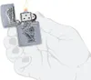 ZIPPO - Emblém ruky mrtvého muže - Stříbrný chromovaný Náhled obrázku produktu 11