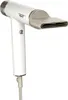 A white Shark hairdryer with a gray nozzle is shown against a white background. Voir les images du produit