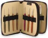 An open crochet hook case with multiple crochet hooks inside. Produktbild-Vorschau